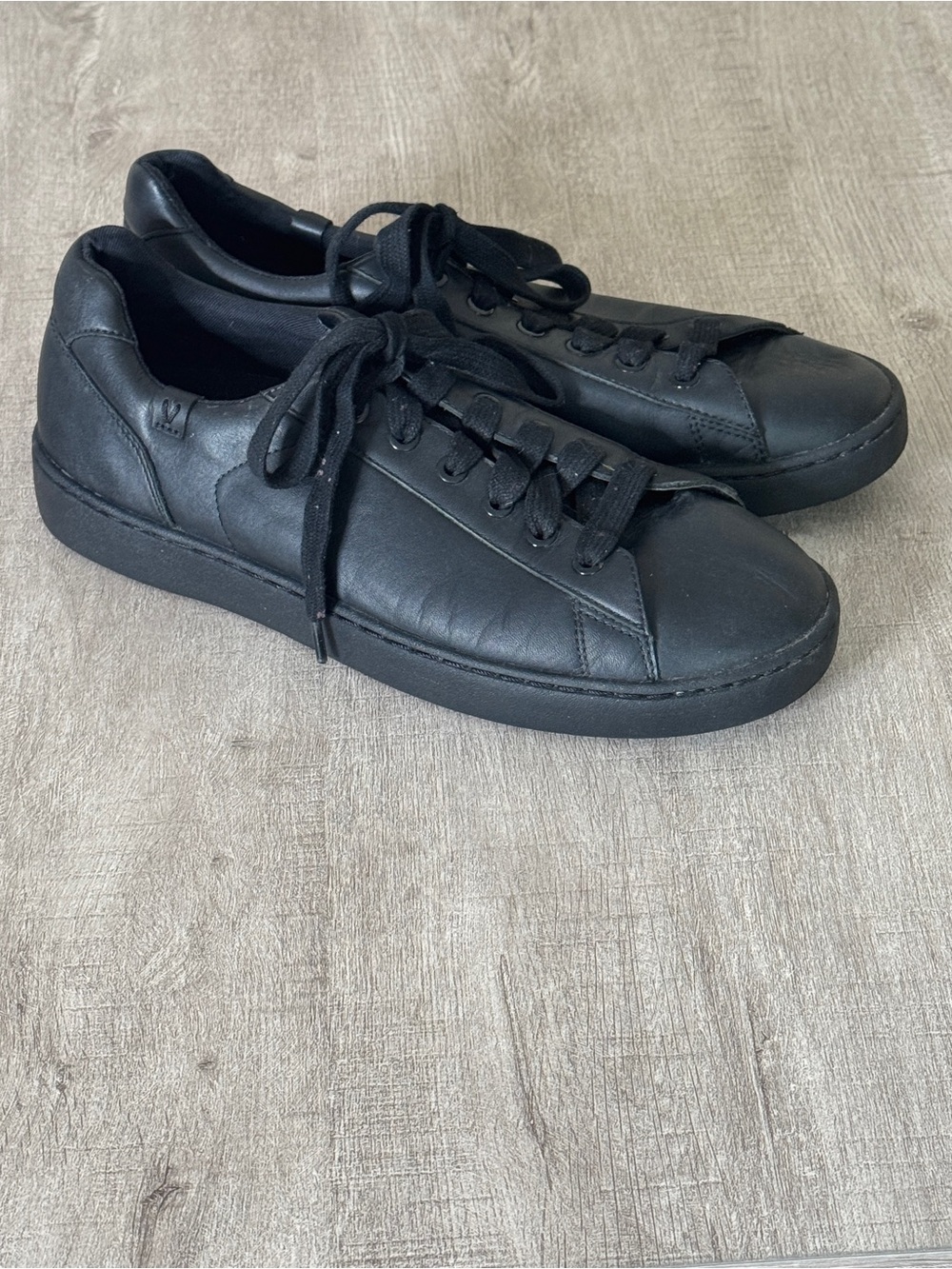 Vionic Women's Pro Mahoney Mable Sneakers Black Size 9.5